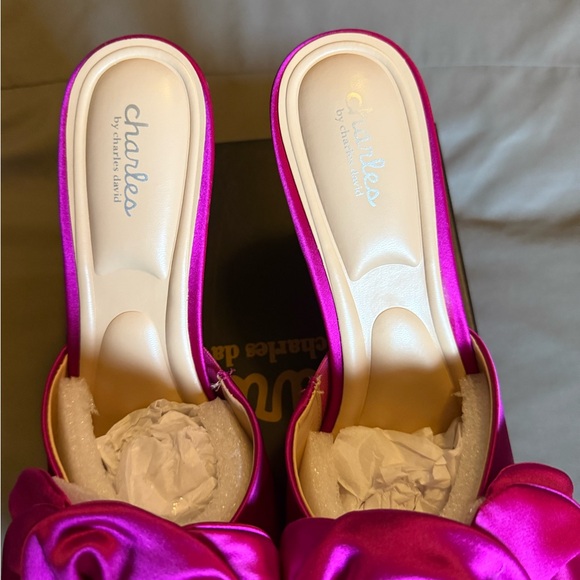 Charles by Charles David flower magenta pumps with sculptured heel - Picture 6 of 10